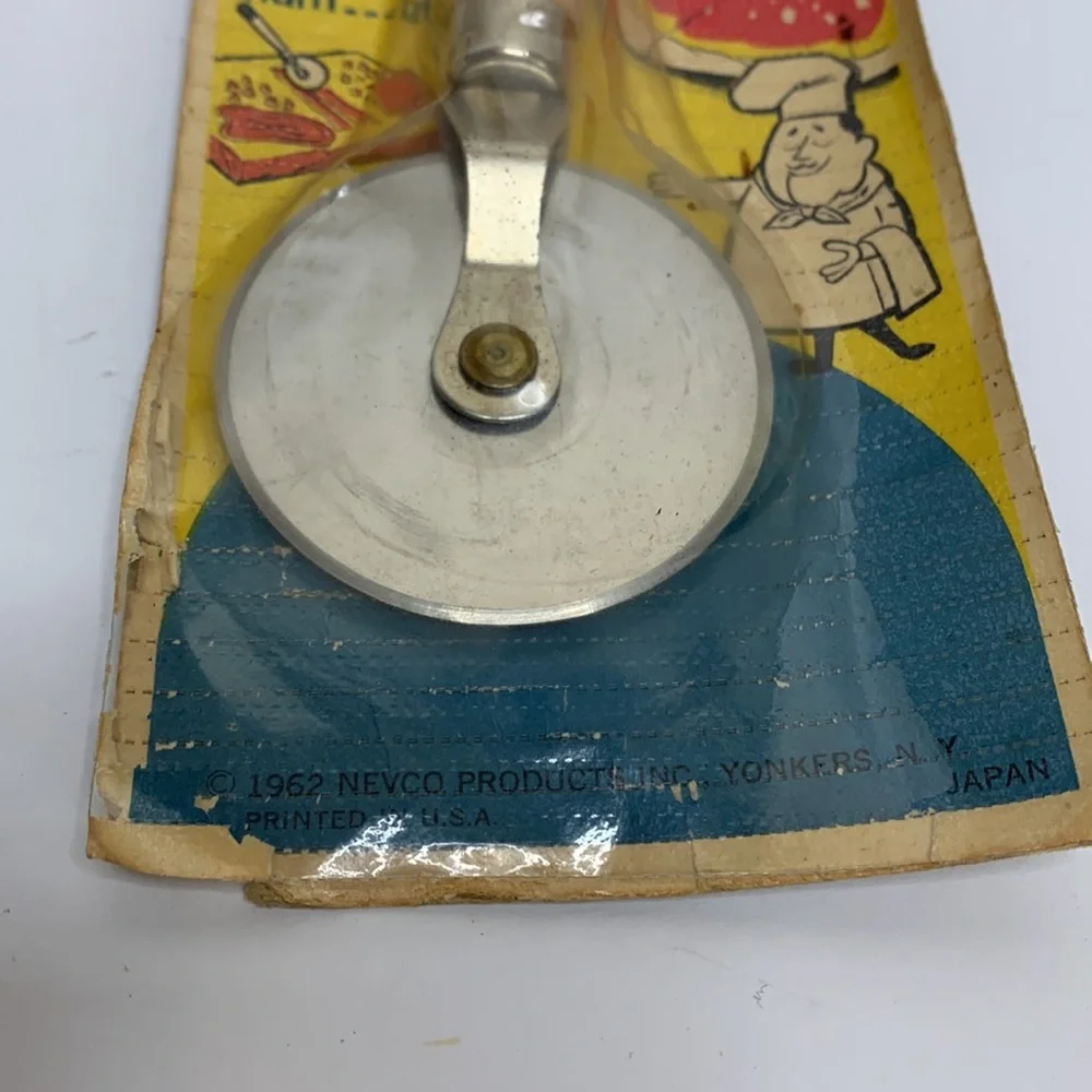 Nevco | Vintage 1962 Pie & Pizza Cutter | Ideal For Deli Slicing | 60’s Kitchen